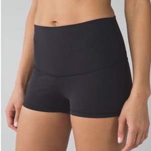 Lululemon Boogie Short (Roll Down) Black Size 4